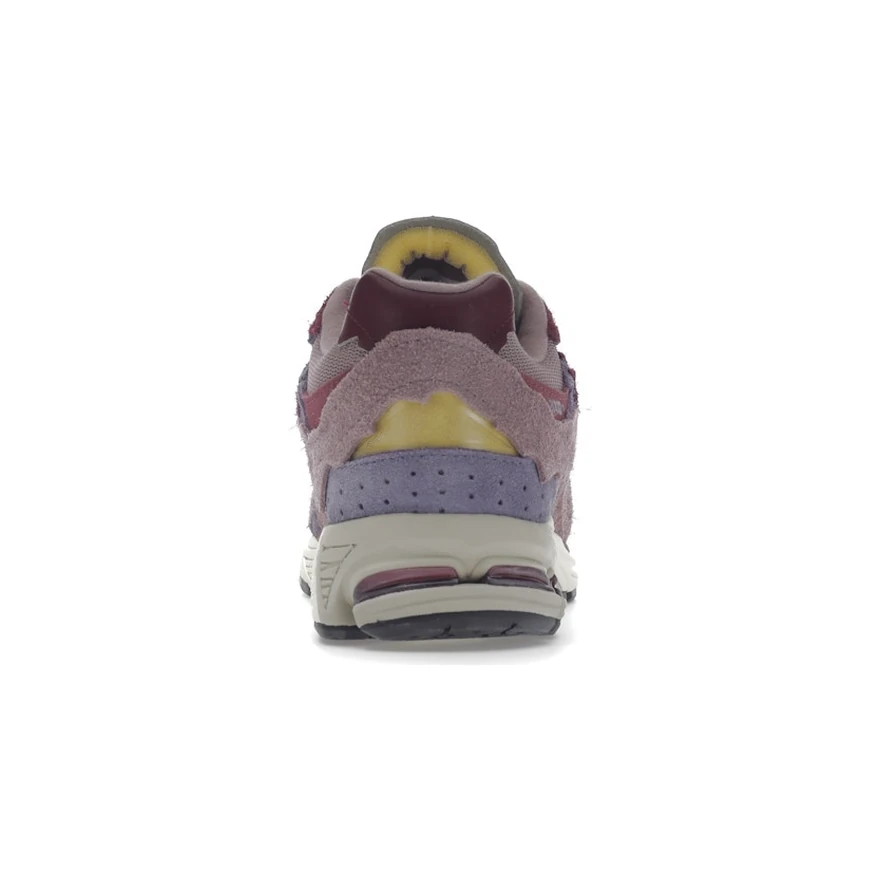 New Balance 2002R Protection Pack Pink, vue arrière