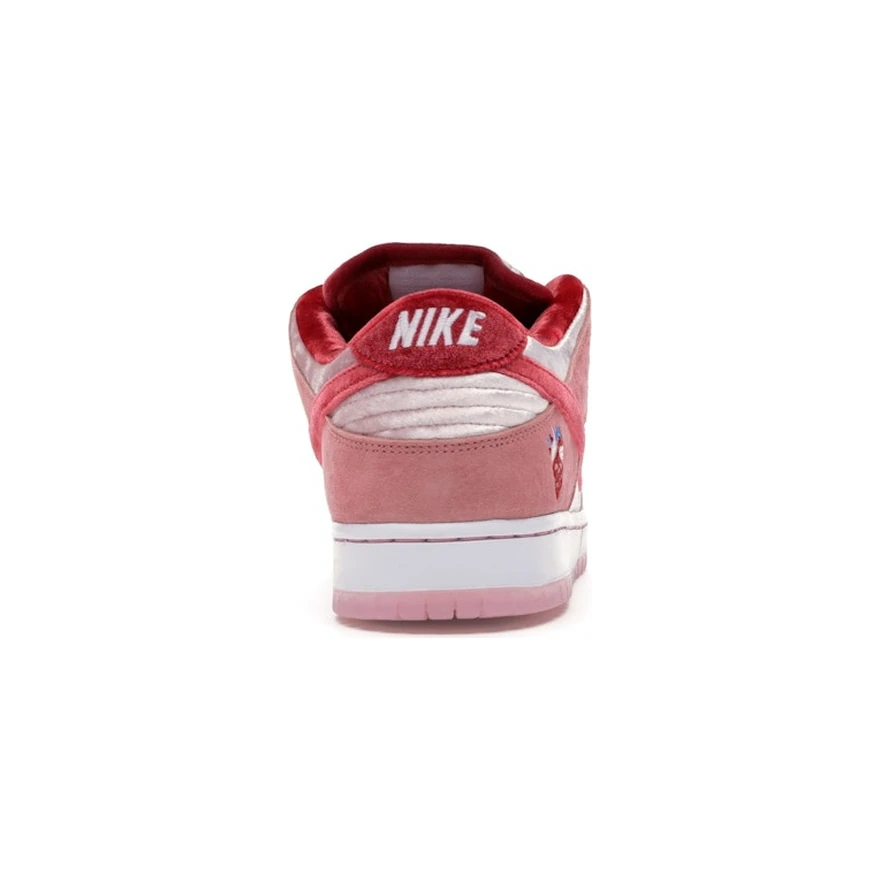 Nike SB Dunk Low StrangeLove, vue arrière